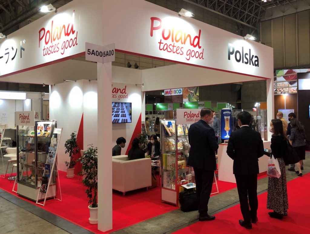 Stand nacional polaco en la feria Foodex Japón 2021