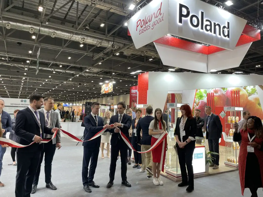 Stand nacional de Polonia en la feria IFE London 2023