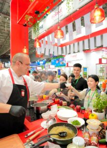 Stoisko Poland tastes good na Vietfood&Beverage 2025
